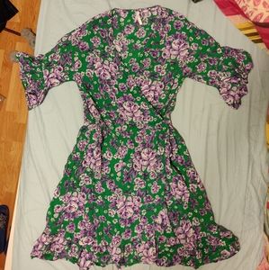 Floral Fit and Flare Wrap Dress w Flutter Sleeves